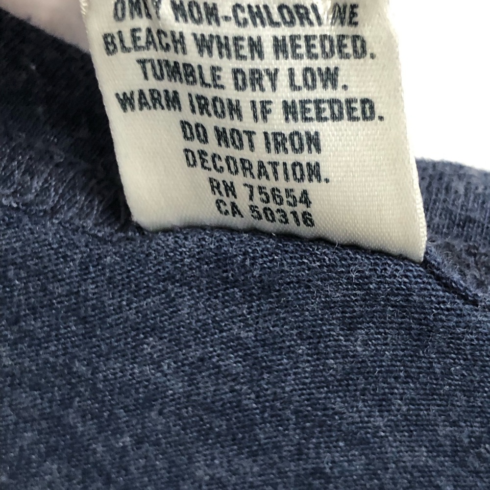 Vintage T-shirt Abercrombie & Fitch Funny Guys should Learn think Brains S Y2K - Picture 4 of 16